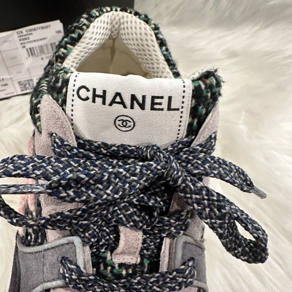 Chanel new with box  tweed sneakers size 38 - Picture 3 of 9